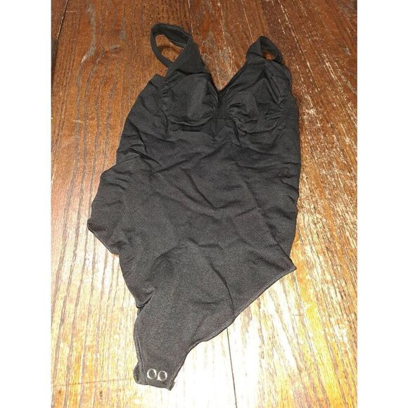 New XL-XXL Fabletics Yitty Black Nearly Naked Shaping Thong Bodysuit Shapewear - Picture 5 of 6